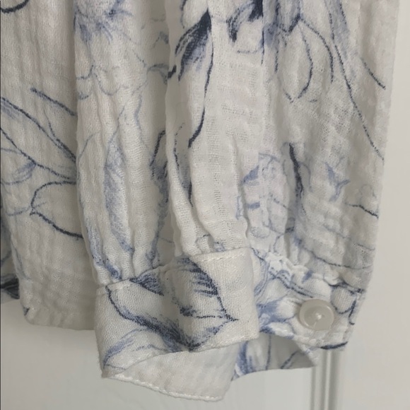 Chico’s Cotton White and Blue Floral Blouse - Picture 5 of 8
